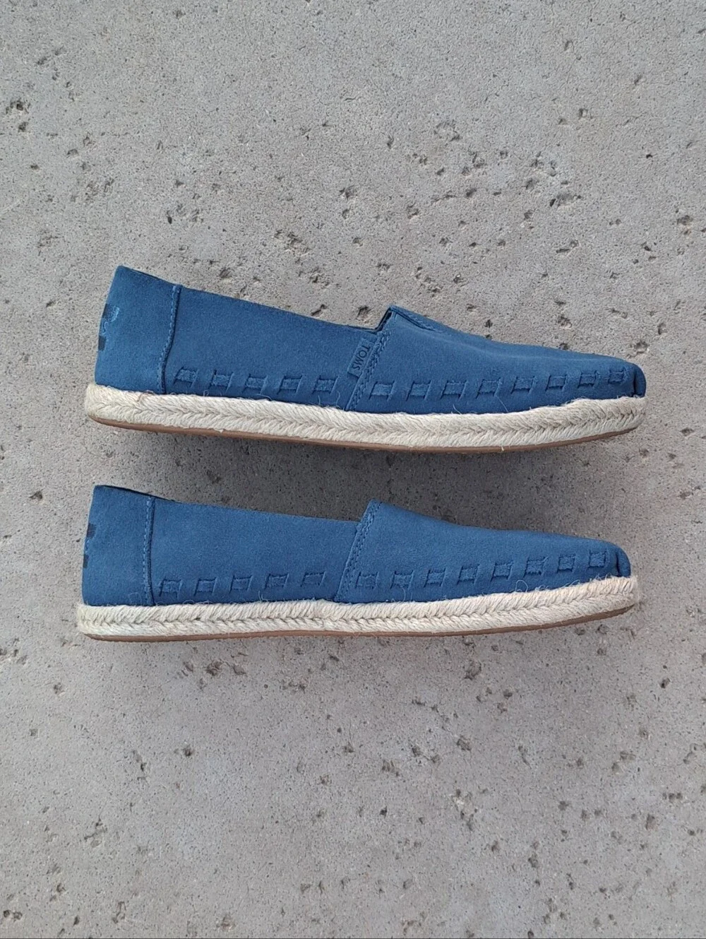 NWOT TOMS Navy Blue Suede Alpargata Rope Espadrille Slip Ons - Size 7✨ BRAND NEW